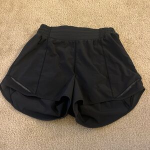 Black hotty hot lulu shorts high waisted 4’ inseam
